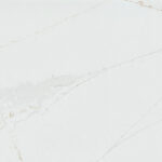 Biały Konglomerat z szarą żyłką Silestone na blaty kuchenne, parapety i schody. Silestone gwarancja 25 lat.