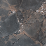 Granit Infinity w kolorze szarym z brązowym odcieniem